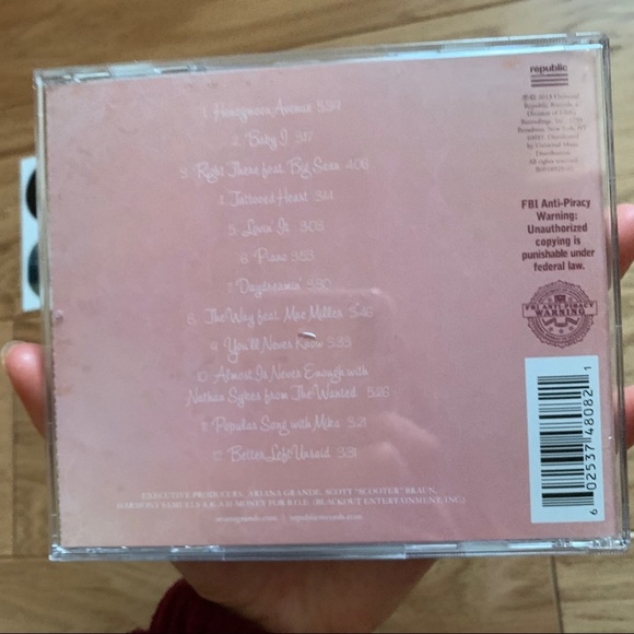 Ariana Grande yours truly Cd - Picture 3 of 5